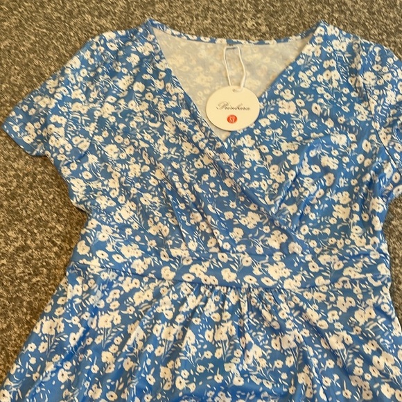 NWT soft floral spring midi dress women’s size M - Picture 2 of 4